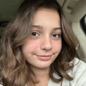 Meet your Posher, Ari